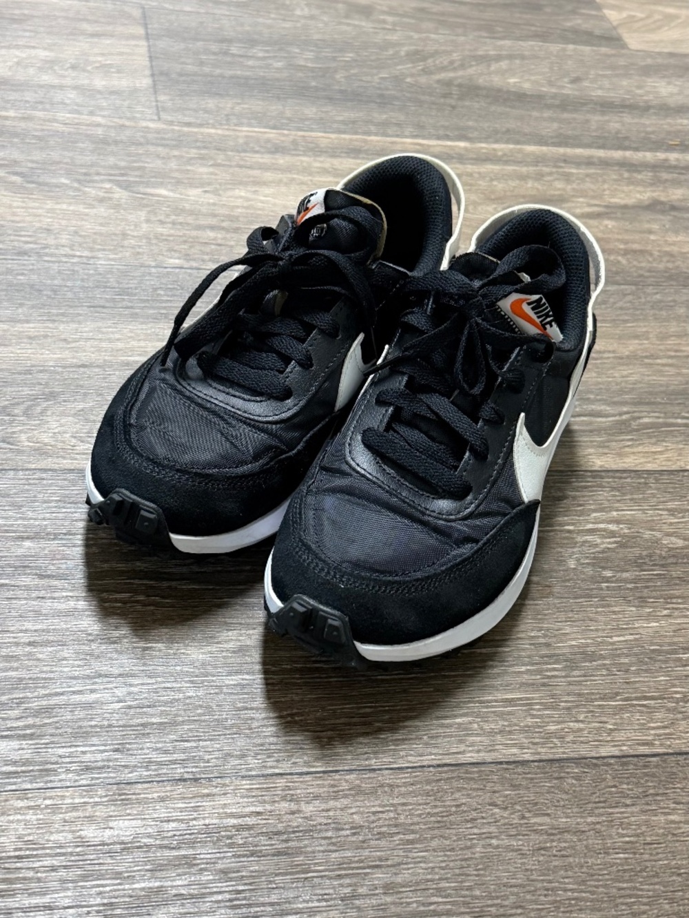 Nike waffle debut sneakers women’s size 8